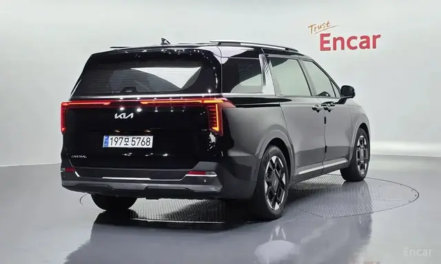 KIA CARNIVAL 2023