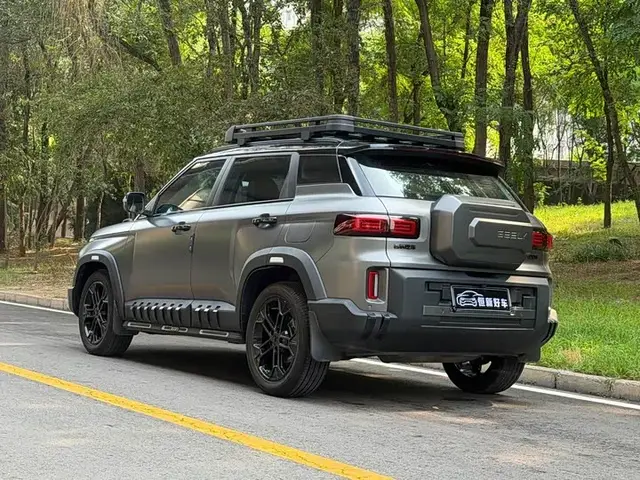 GEELY OKAVANGO 2023