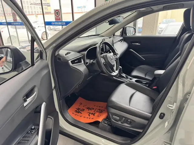 TOYOTA COROLLA CROSS 2022