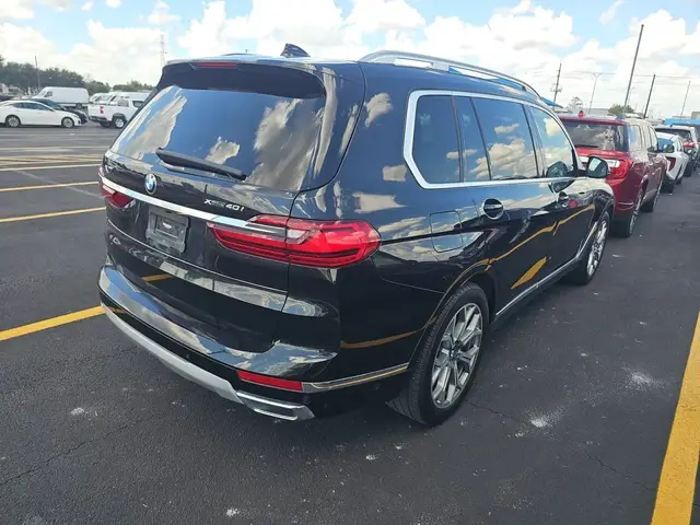 BMW X7 2022