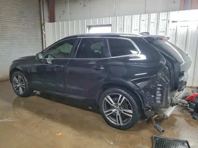 VOLVO XC60 MOMENTUM 2 2018