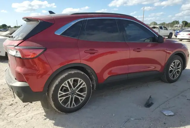 FORD ESCAPE 2021