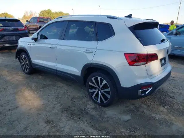 VOLKSWAGEN TAOS 2022
