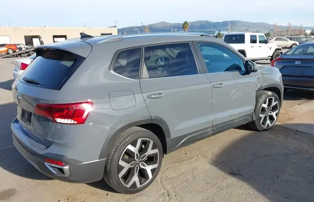 VOLKSWAGEN TAOS 2022