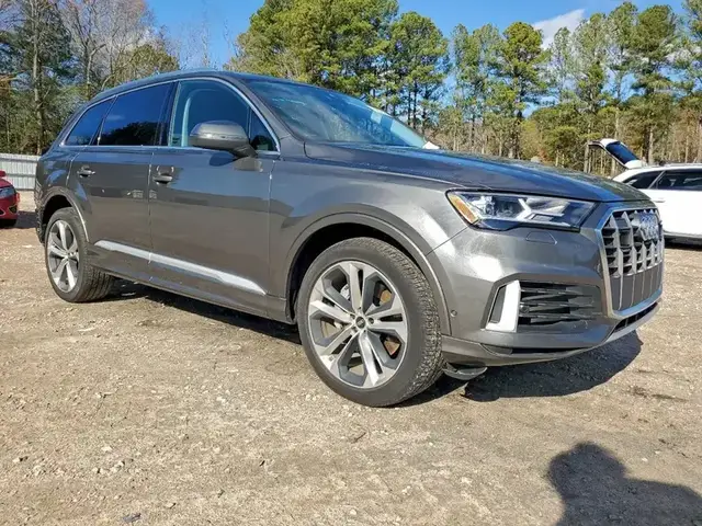 AUDI Q7 2022