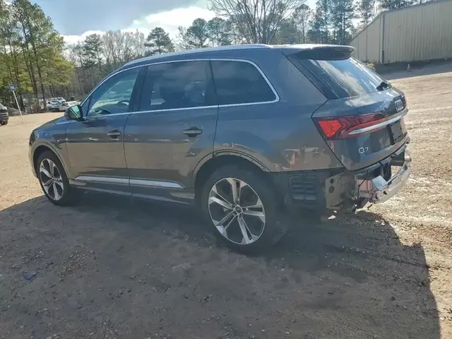 AUDI Q7 2022