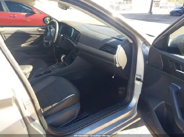 VOLKSWAGEN JETTA 2022