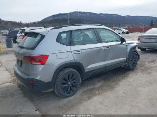 VOLKSWAGEN TAOS 2022