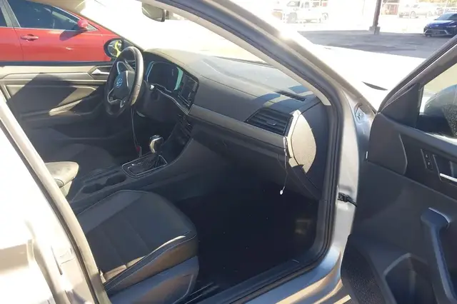 VOLKSWAGEN JETTA 2022