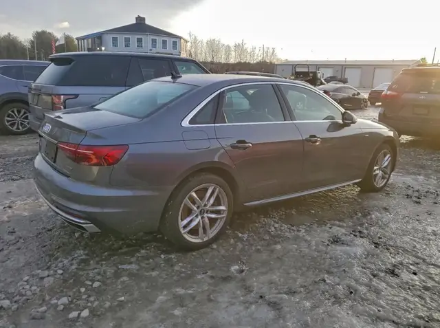 AUDI A4 2021