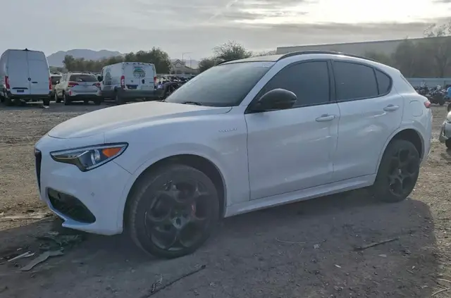 ALFA ROMEO STELVIO 2022
