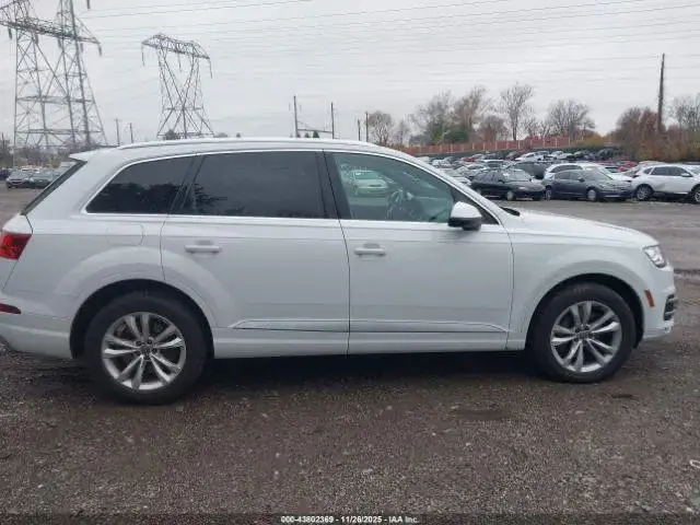 AUDI Q7 2018