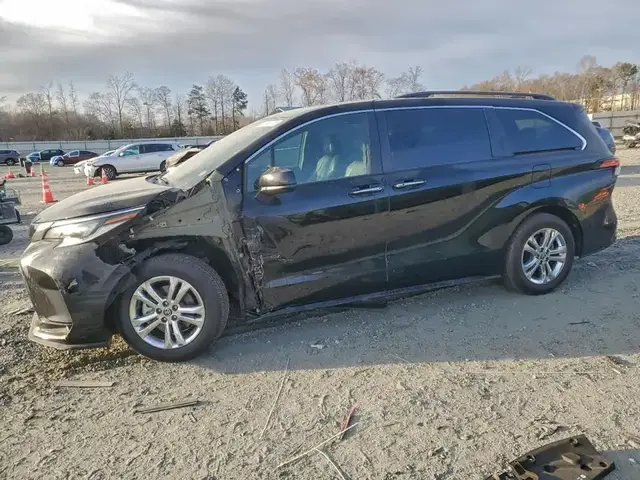 TOYOTA SIENNA XSE 2022