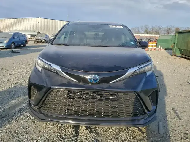 TOYOTA SIENNA XSE 2022