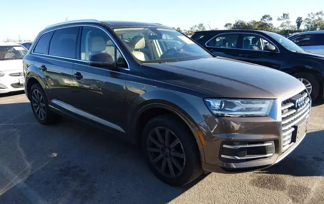 AUDI Q7 2018