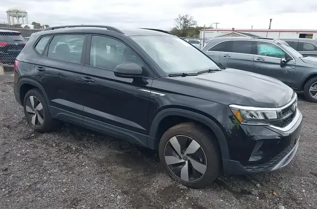 VOLKSWAGEN TAOS 2024