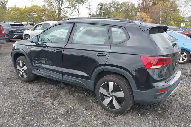 VOLKSWAGEN TAOS 2024