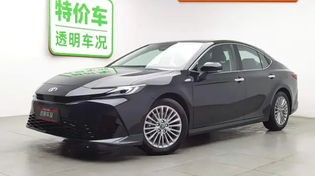 TOYOTA CAMRY 80 LUXURY EDITION 2024