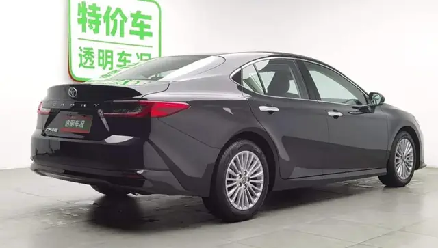 TOYOTA CAMRY 80 LUXURY EDITION 2024