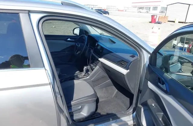 VOLKSWAGEN TAOS 2022