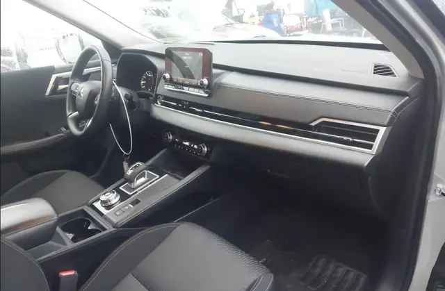 MITSUBISHI OUTLANDER 2022