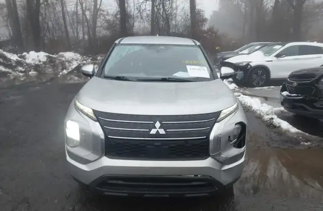 MITSUBISHI OUTLANDER 2022