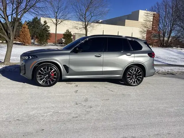 BMW X5 SPORTS ACTIVITY VEHICLE 2023
