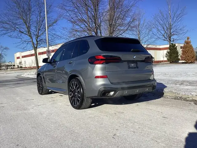 BMW X5 SPORTS ACTIVITY VEHICLE 2023