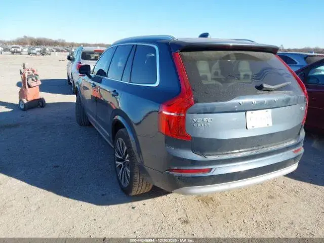 VOLVO XC90 T5 MOMENTUM 7 2022