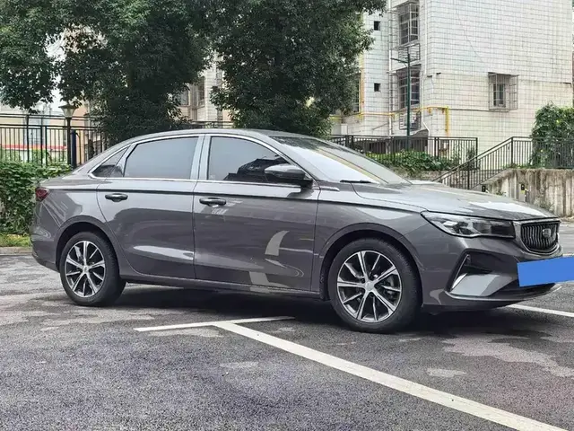 GEELY EMGRAND 2022
