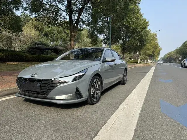 HYUNDAI ELANTRA 2022