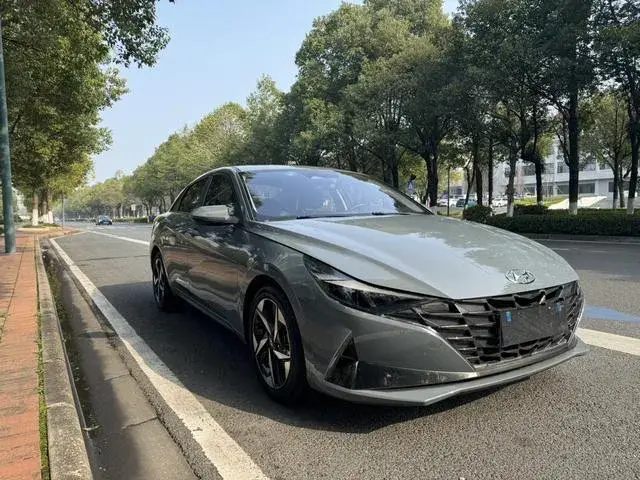 HYUNDAI ELANTRA 2022