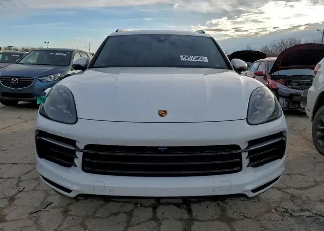 PORSCHE CAYENNE 2021
