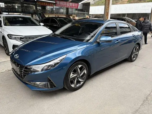 HYUNDAI ELANTRA 2022