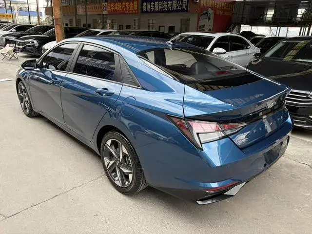 HYUNDAI ELANTRA 2022