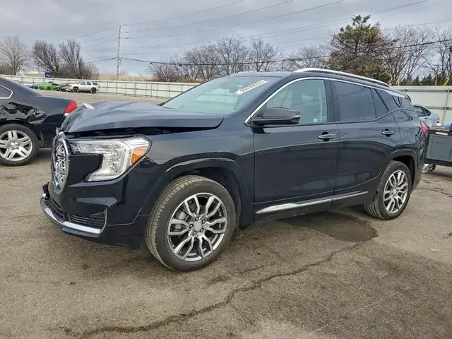 GMC TERRAIN DENALI 2023