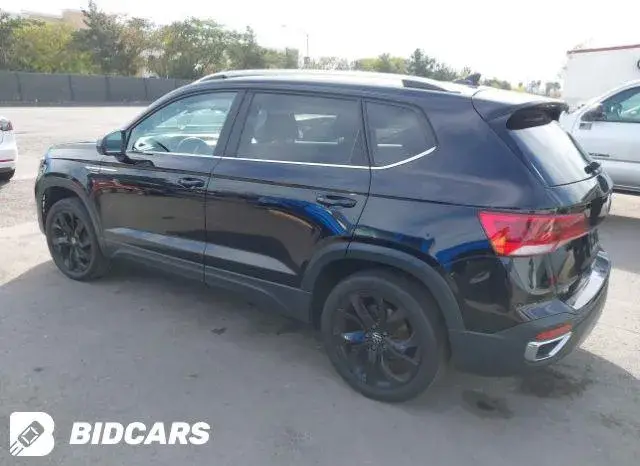 VOLKSWAGEN TAOS 2022