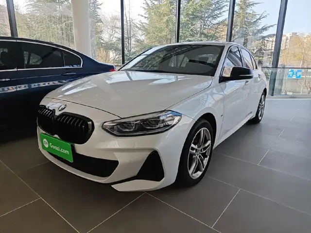 BMW 1 SERIES 2021