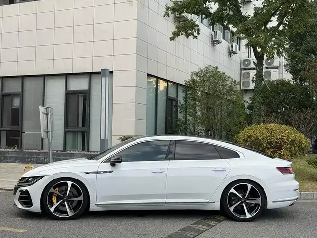 VOLKSWAGEN CC 2023
