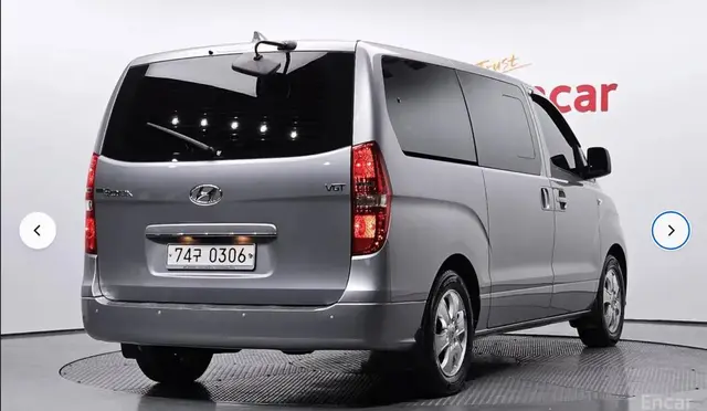 HYUNDAI GRAND STAREX 12-SEATER 2021