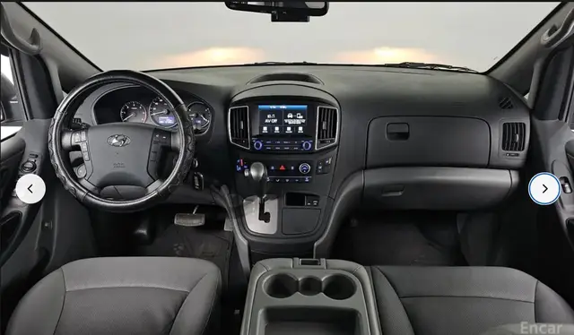 HYUNDAI GRAND STAREX 12-SEATER 2021