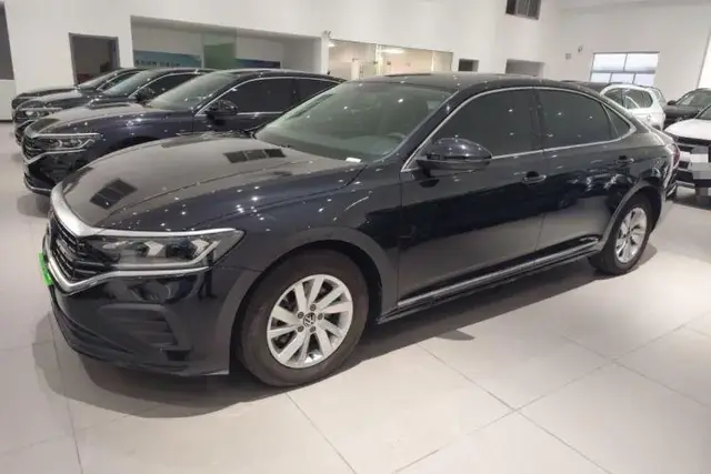 VOLKSWAGEN PASSAT 2022