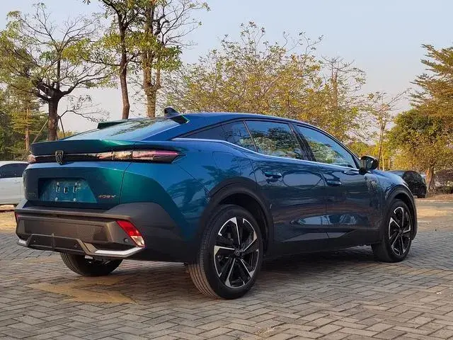 PEUGEOT 408X 2023