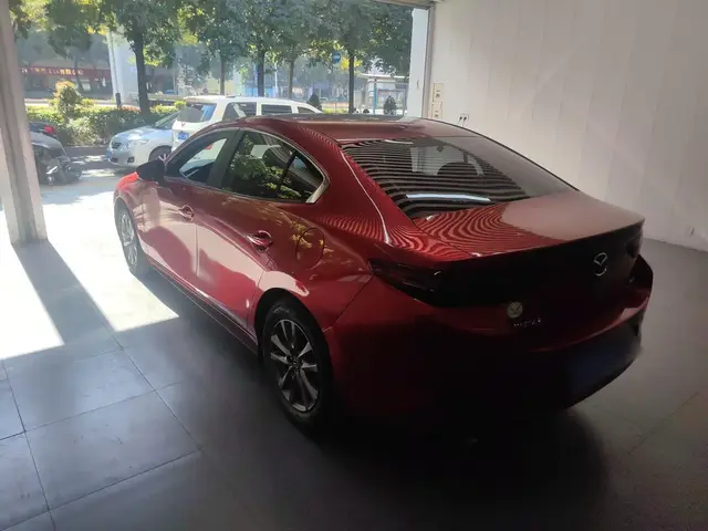 MAZDA 3 2023