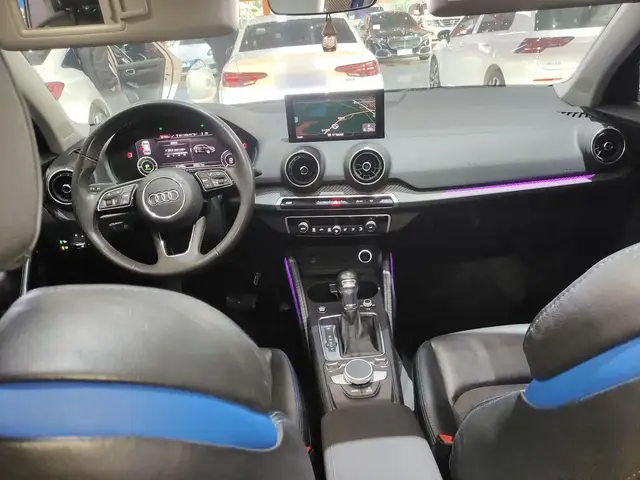 AUDI Q2L E-TRON 2021