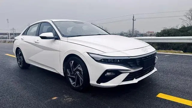 HYUNDAI ELANTRA 2023