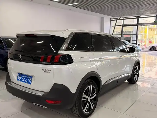 PEUGEOT 5008 PERFORMANCE EDITION 2023
