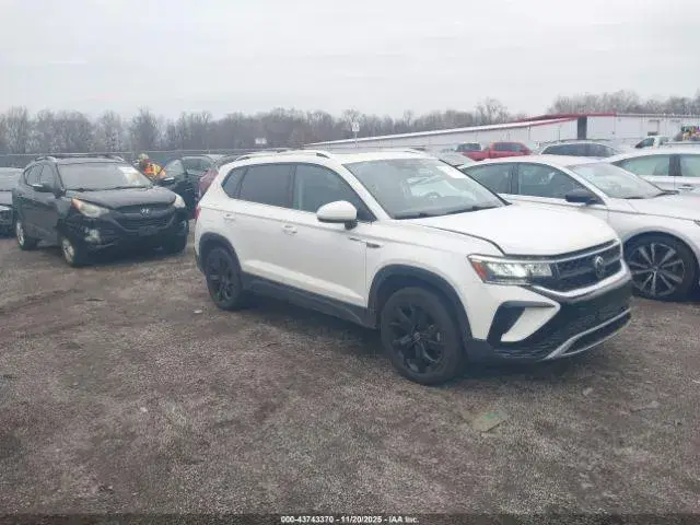 VOLKSWAGEN TAOS 2022
