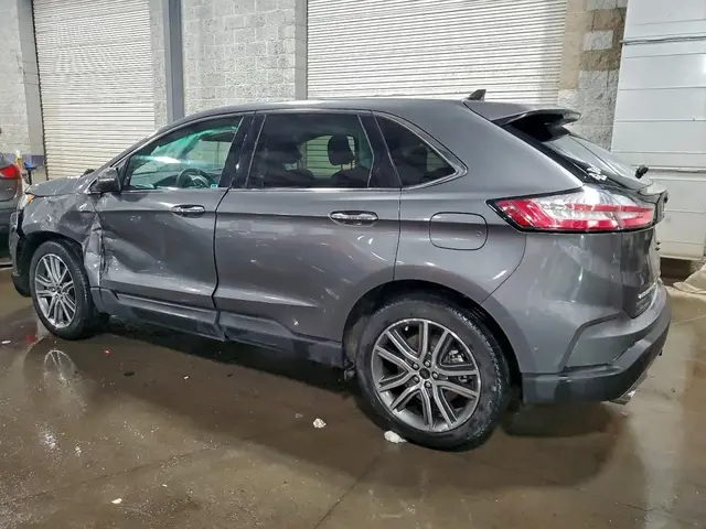 FORD EDGE TITANIUM 2023