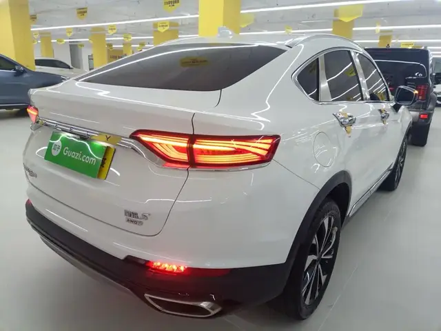 GEELY TUGELLA 2022